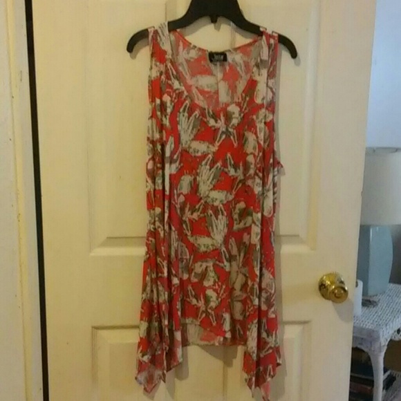 Clothes - Picture 5 of 8